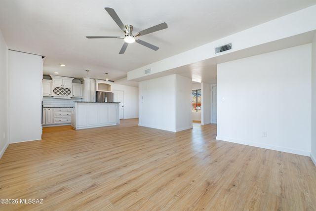 2901 W Dakota Street, Tucson, AZ 85746