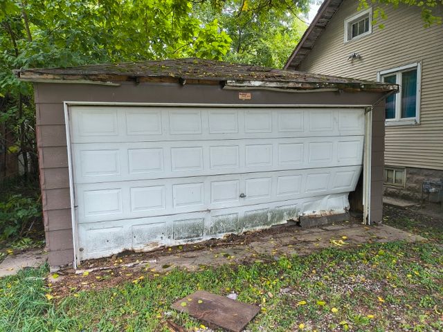 15727 Turlington Avenue, Harvey, IL 60426