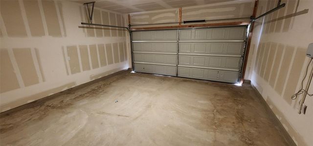 341 Amber Glen, Maxwell, TX 78656