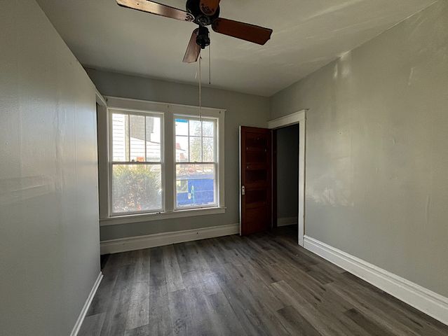 519 N VIEW Street, Aurora, IL 60506