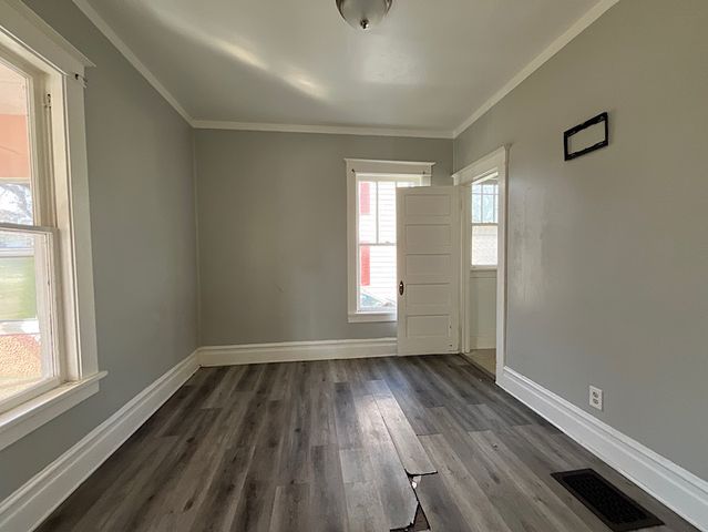 519 N VIEW Street, Aurora, IL 60506