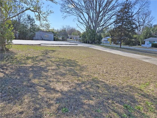 14 Clifford Drive, Beverly Hills, FL 34465