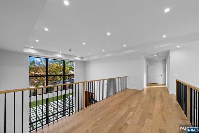 577 Floyd Street, Englewood Cliffs, NJ 07632