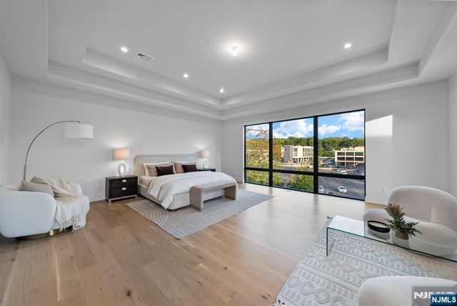 577 Floyd Street, Englewood Cliffs, NJ 07632