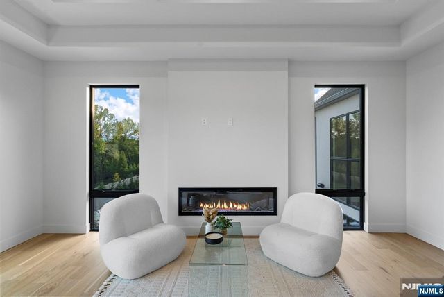 577 Floyd Street, Englewood Cliffs, NJ 07632