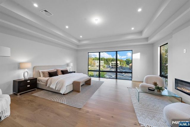 577 Floyd Street, Englewood Cliffs, NJ 07632