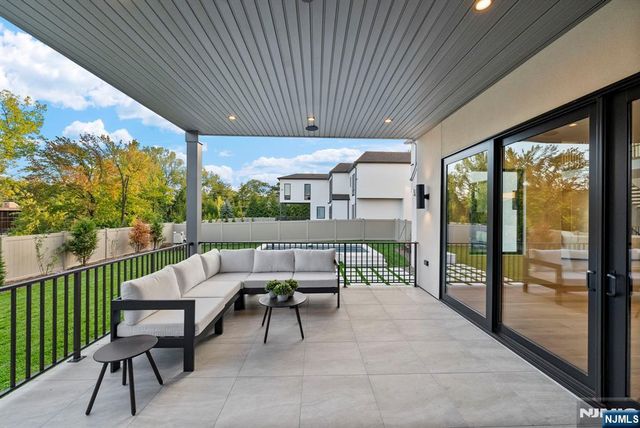 577 Floyd Street, Englewood Cliffs, NJ 07632