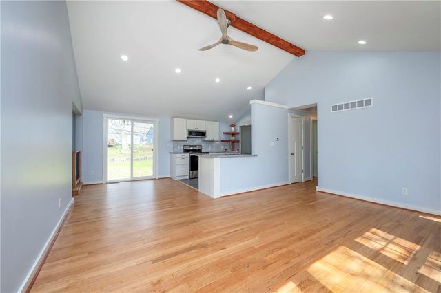 8812 W 82nd Street, Overland Park, KS 66204