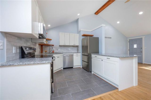 8812 W 82nd Street, Overland Park, KS 66204