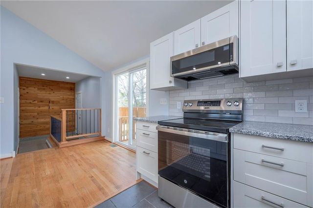 8812 W 82nd Street, Overland Park, KS 66204