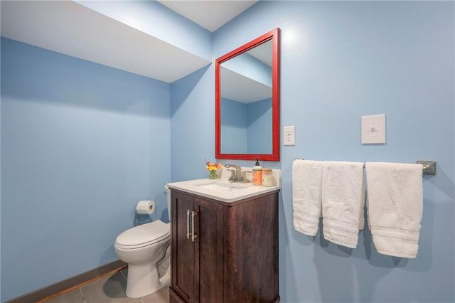 8812 W 82nd Street, Overland Park, KS 66204