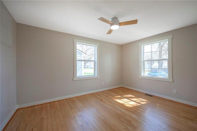 8812 W 82nd Street, Overland Park, KS 66204