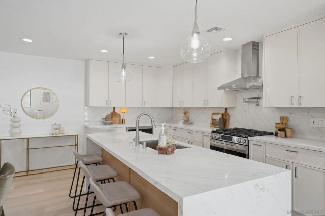 6375 Primrose Drive, La Mesa, CA 91942
