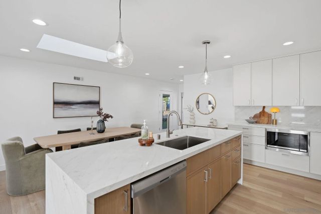 6375 Primrose Drive, La Mesa, CA 91942