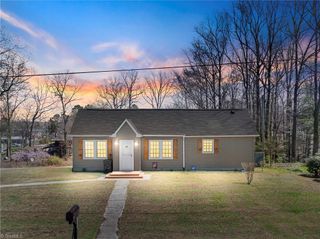 500 Pineywood Road, Thomasville, NC 27360