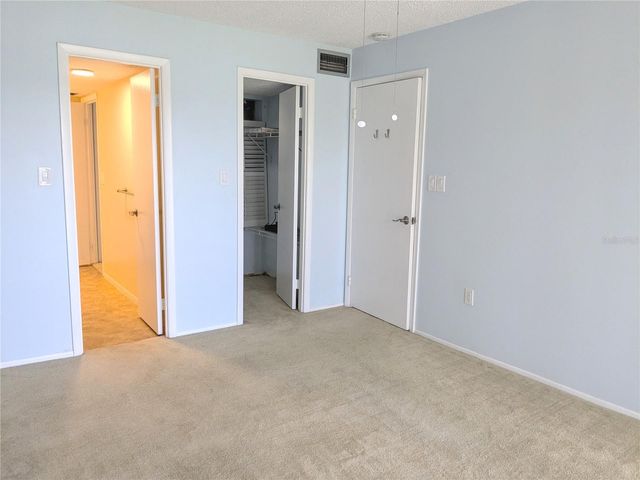 3739 LAKE BAYSHORE DRIVE H-214, Bradenton, FL 34205