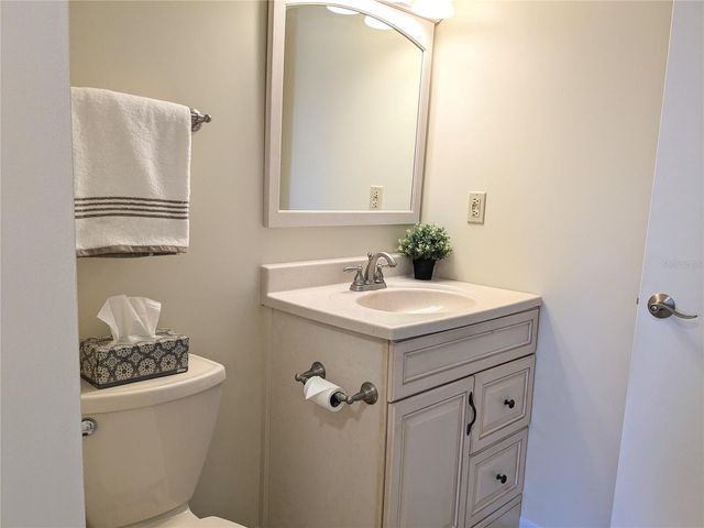 3739 LAKE BAYSHORE DRIVE H-214, Bradenton, FL 34205