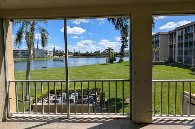 3739 LAKE BAYSHORE DRIVE H-214, Bradenton, FL 34205