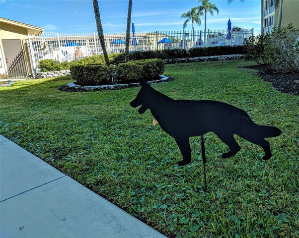 3739 LAKE BAYSHORE DRIVE H-214, Bradenton, FL 34205