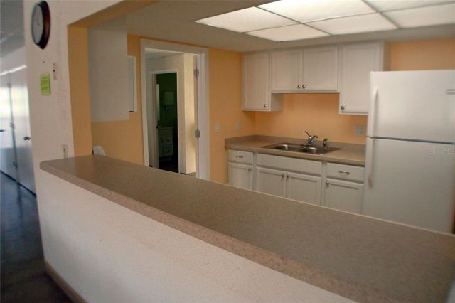 3739 LAKE BAYSHORE DRIVE H-214, Bradenton, FL 34205