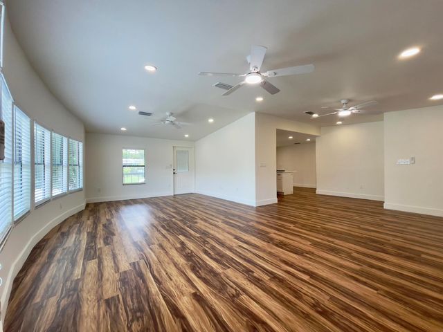 2555 Pga Boulevard 421, Palm Beach Gardens, FL 33410