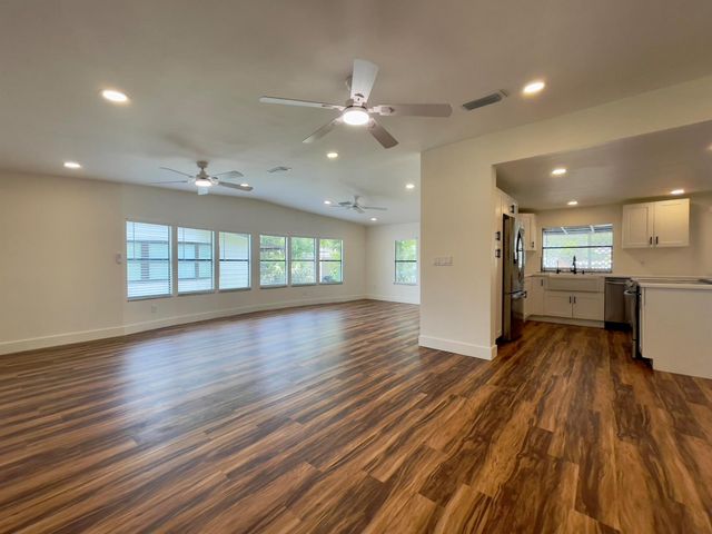 2555 Pga Boulevard 421, Palm Beach Gardens, FL 33410