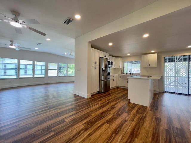 2555 Pga Boulevard 421, Palm Beach Gardens, FL 33410