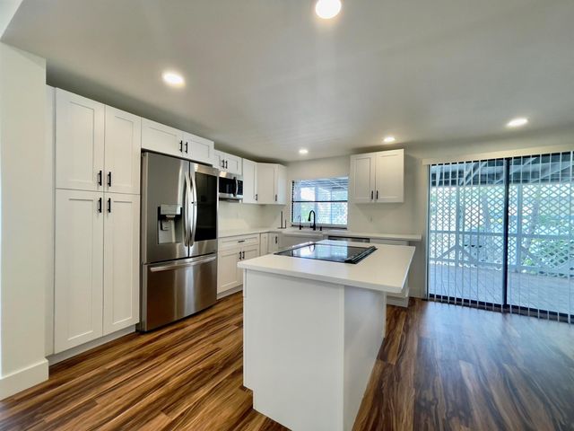 2555 Pga Boulevard 421, Palm Beach Gardens, FL 33410