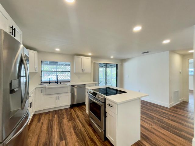 2555 Pga Boulevard 421, Palm Beach Gardens, FL 33410