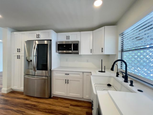 2555 Pga Boulevard 421, Palm Beach Gardens, FL 33410