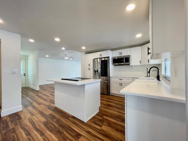 2555 Pga Boulevard 421, Palm Beach Gardens, FL 33410