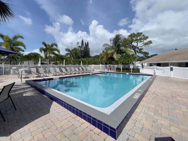 2555 Pga Boulevard 421, Palm Beach Gardens, FL 33410