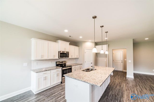 3029 Crystal Creek Drive, Brownsboro, AL 35741