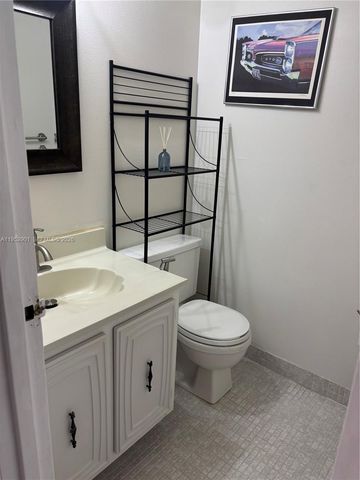 800 Parkview Dr 823, Hallandale Beach, FL 33009