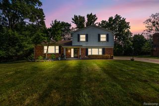 4739 Quarton Road, Bloomfield Hills, MI 48301