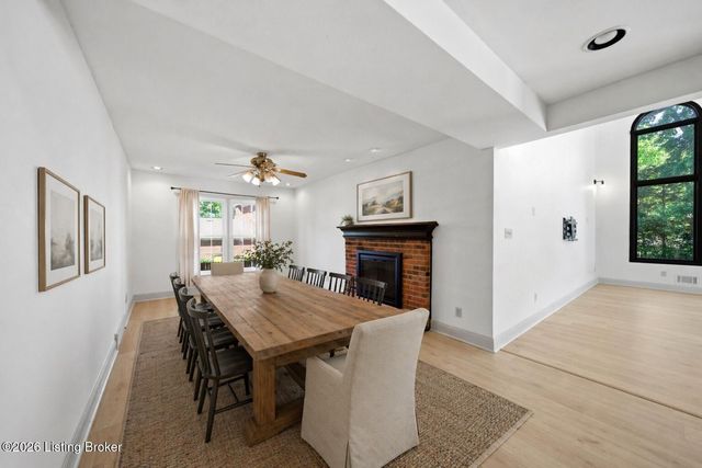 9205 Axminster Dr, Jeffersontown, KY 40299