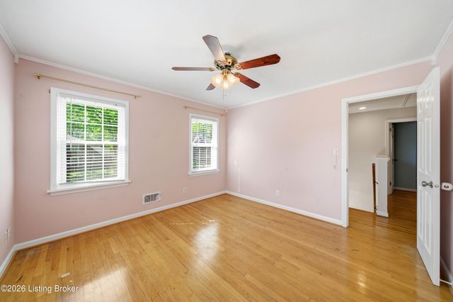 9205 Axminster Dr, Jeffersontown, KY 40299