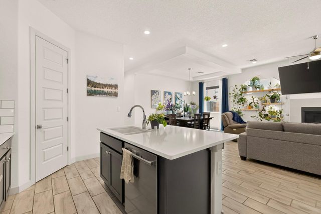 1561 Corta Cantera SW, Los Lunas, NM 87031
