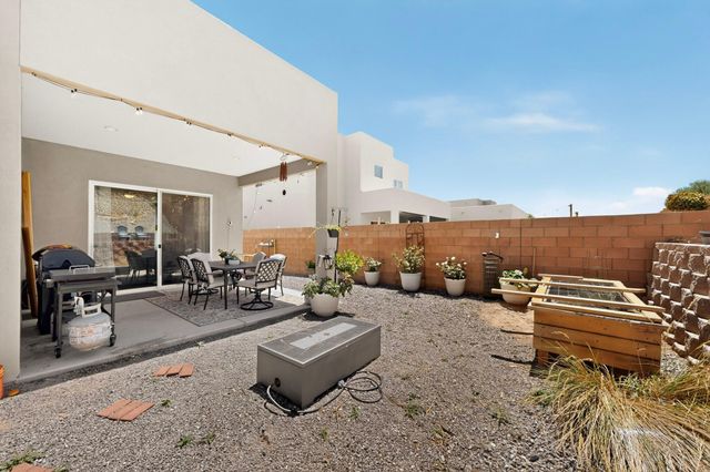 1561 Corta Cantera SW, Los Lunas, NM 87031