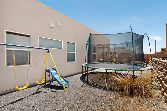1561 Corta Cantera SW, Los Lunas, NM 87031