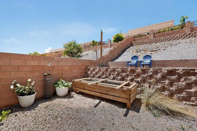 1561 Corta Cantera SW, Los Lunas, NM 87031
