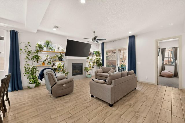 1561 Corta Cantera SW, Los Lunas, NM 87031