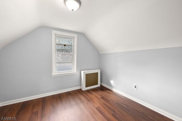 16 Loretta St, Clifton City, NJ 07011