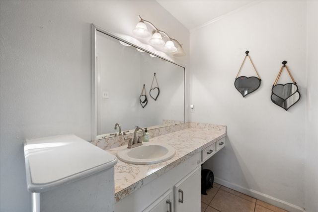 402 Carol Avenue, Corsicana, TX 75110