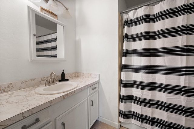 402 Carol Avenue, Corsicana, TX 75110
