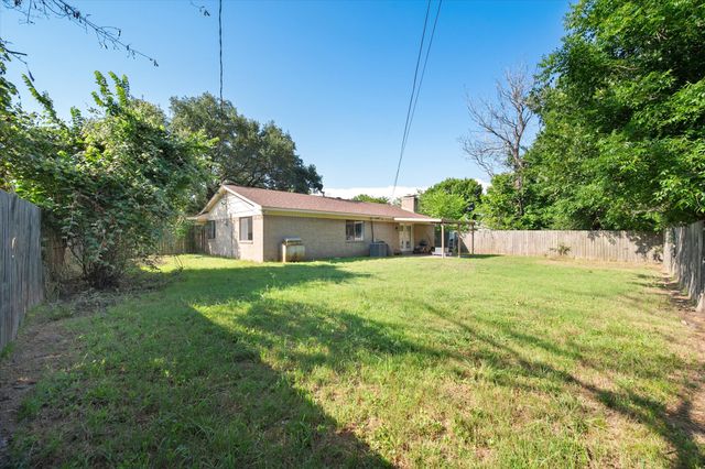 402 Carol Avenue, Corsicana, TX 75110