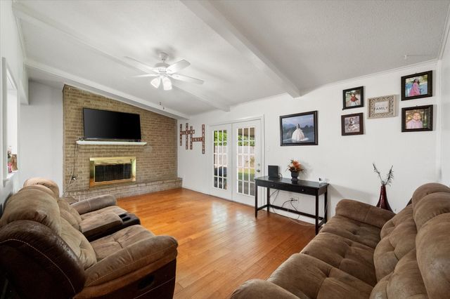 402 Carol Avenue, Corsicana, TX 75110