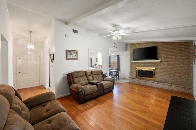 402 Carol Avenue, Corsicana, TX 75110
