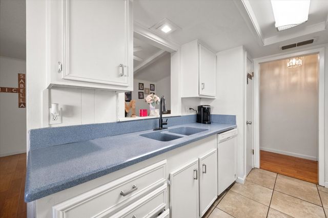 402 Carol Avenue, Corsicana, TX 75110