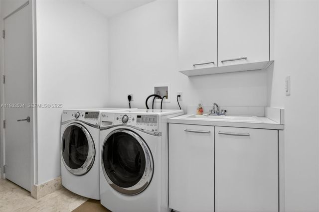 4100 Island Blvd 1403, Aventura, FL 33160